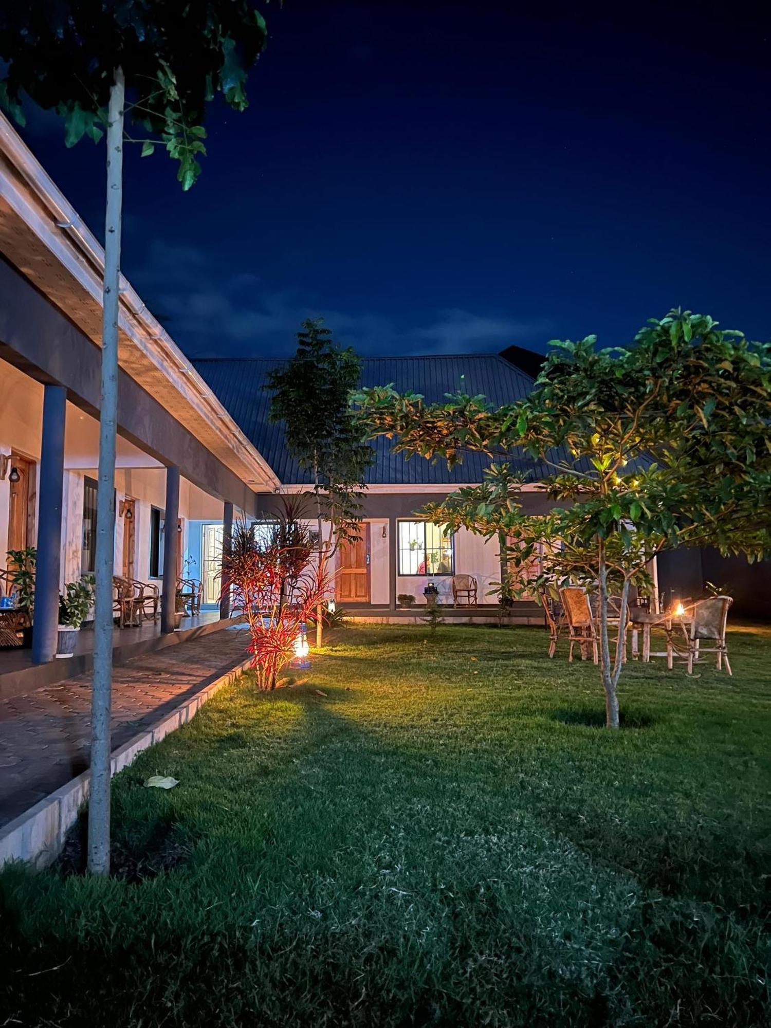Hakuna Woga Inn Arusha Ngoại thất bức ảnh